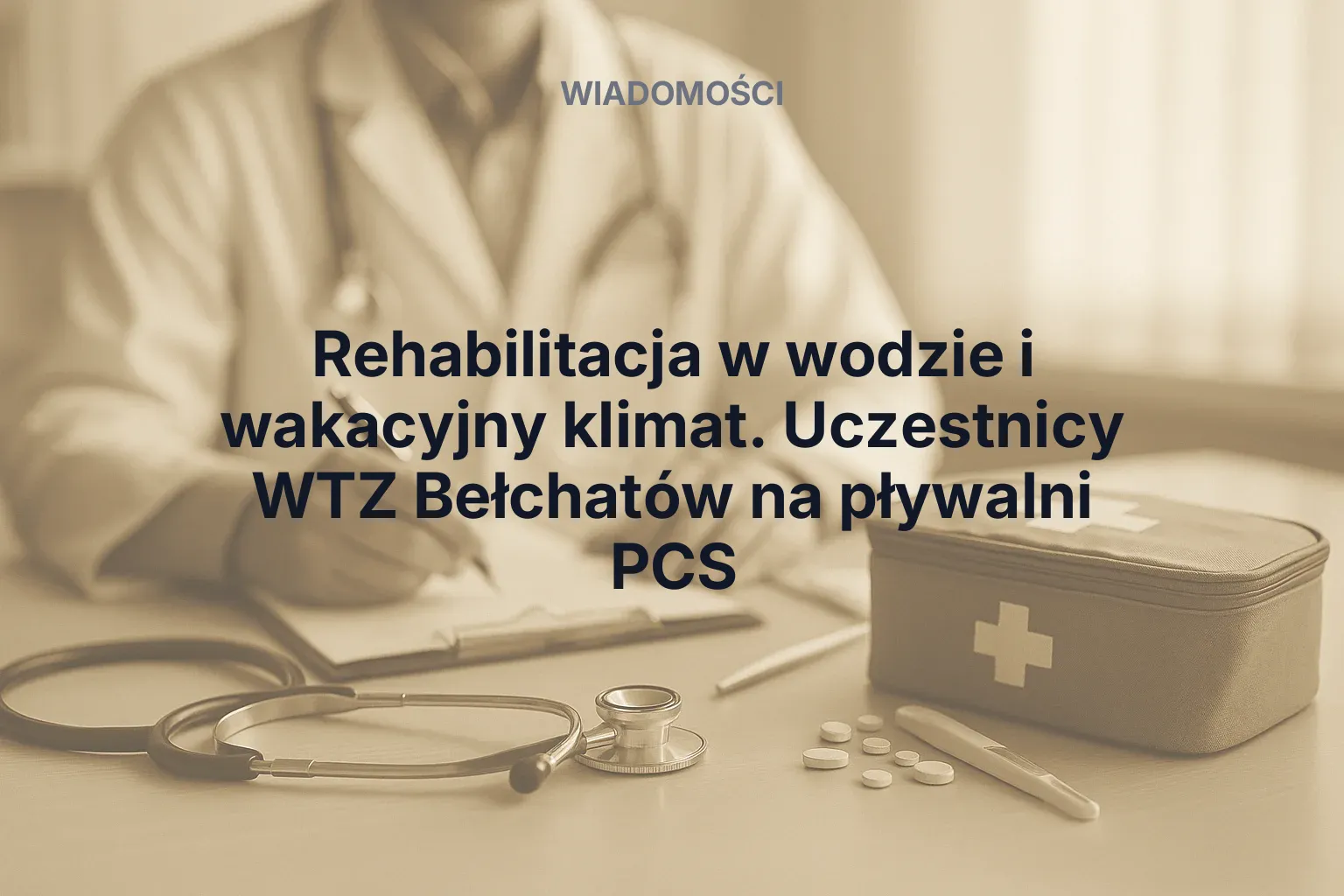Rehabilitacja w wodzie i wakacyjny klimat. Uczestnicy WTZ Bełchatów na pływalni PCS